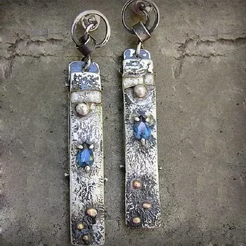 Pendientes hechos a mano con piedra azul