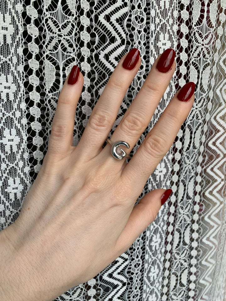 Anillo de Oro con Letra Personalizada en Burbuja (Ajustable)