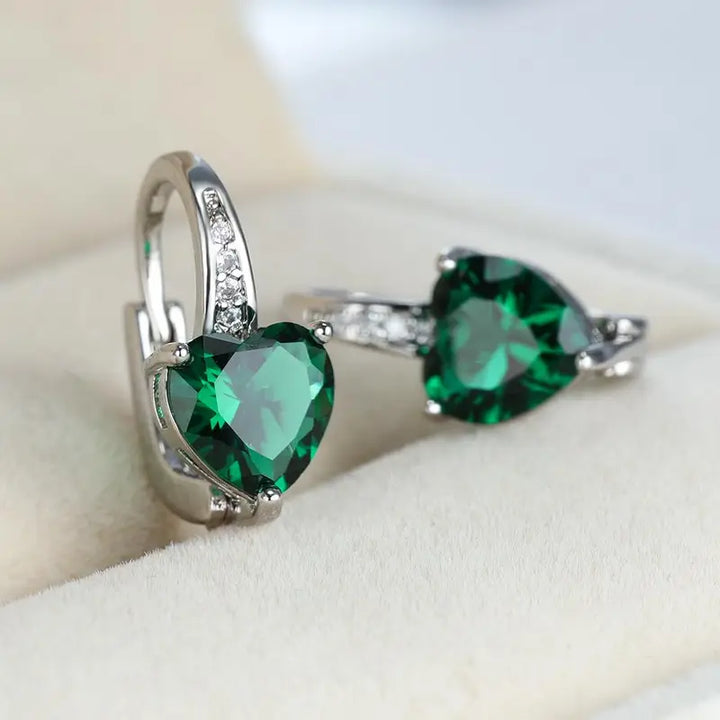 Pendientes con piedra corazón de esmeralda