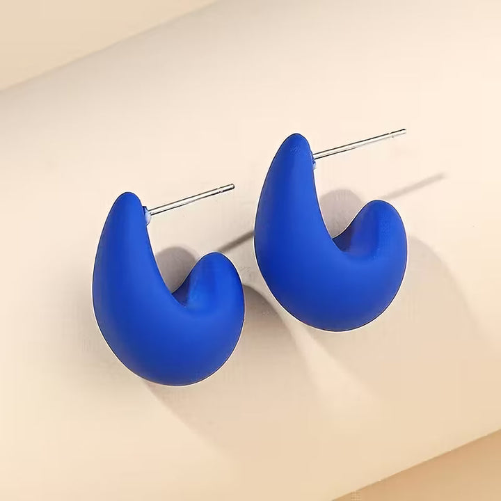 Pendientes en C elegantes y minimalistas