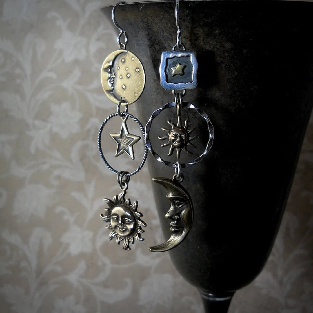 Pendientes con colgantes de sol y luna