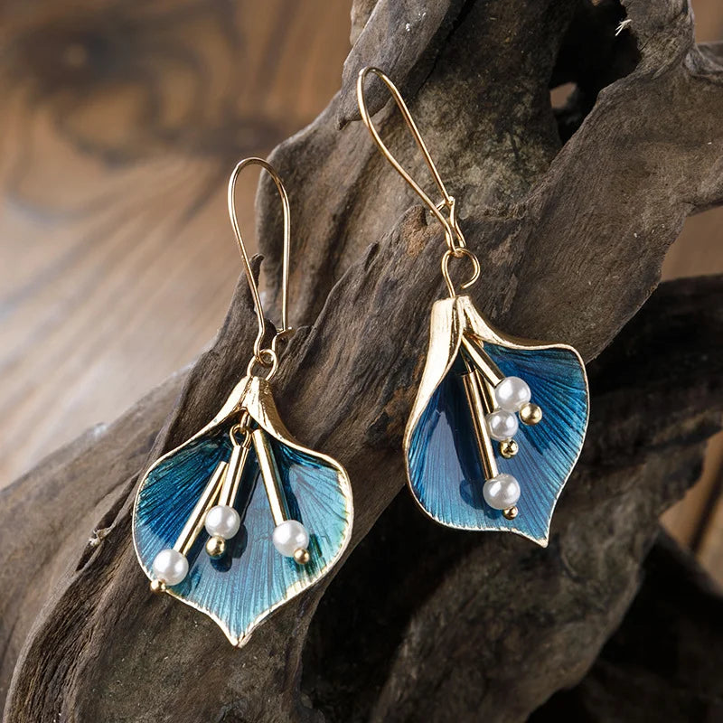 Pendientes vintage con perlas y flores