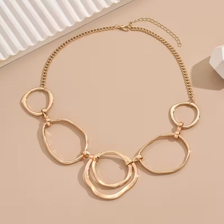 Collar con colgante inspirado en la elegancia vintage