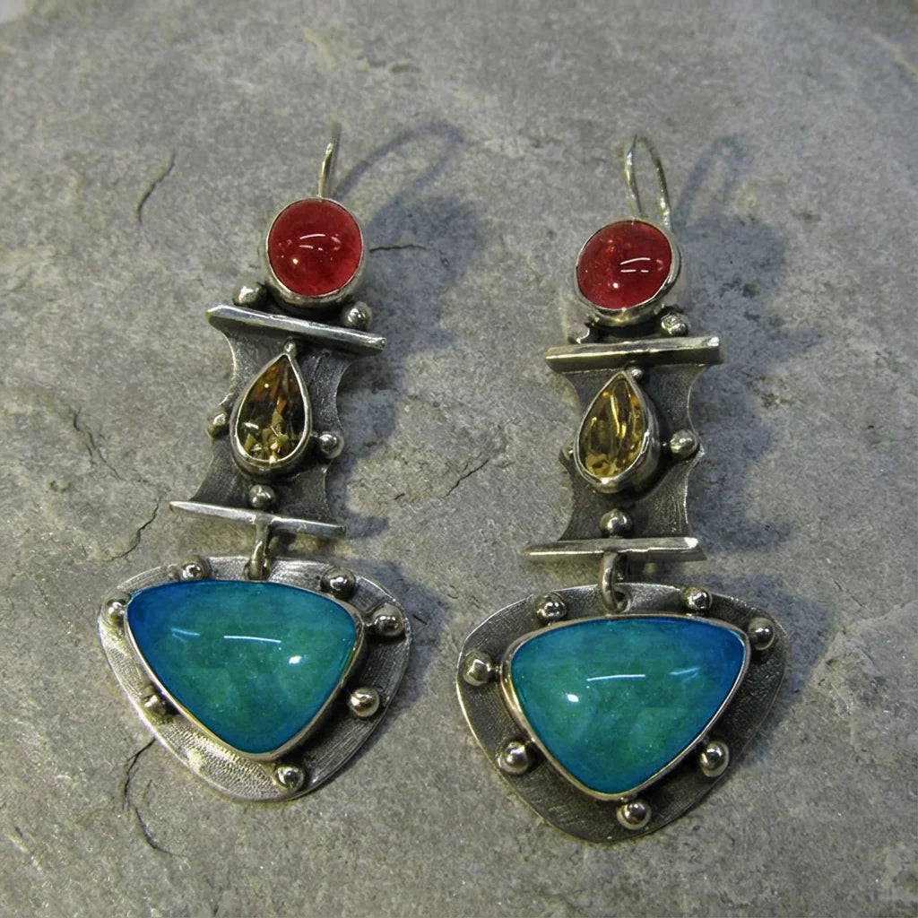 Pendientes vintage con circonita azul en forma de gota de agua