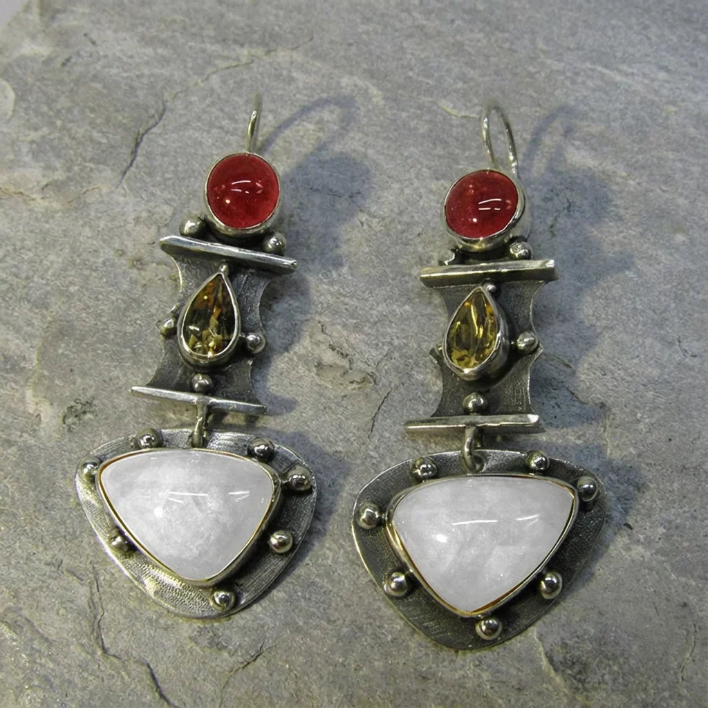 Pendientes vintage con circonita azul en forma de gota de agua