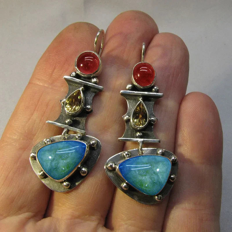 Pendientes vintage con circonita azul en forma de gota de agua