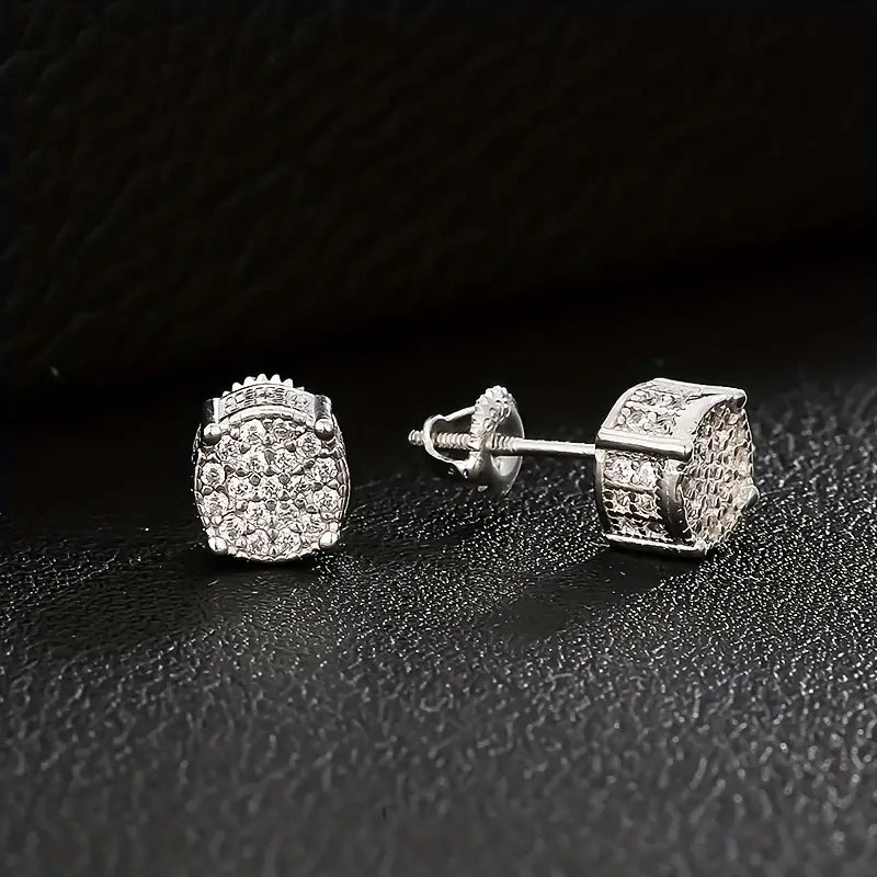 Conjunto de pendientes de circonita plateados con un diseño atrevido de ICED CHICS