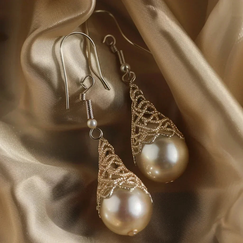 Pendientes Golden Hollow en forma de gota de agua
