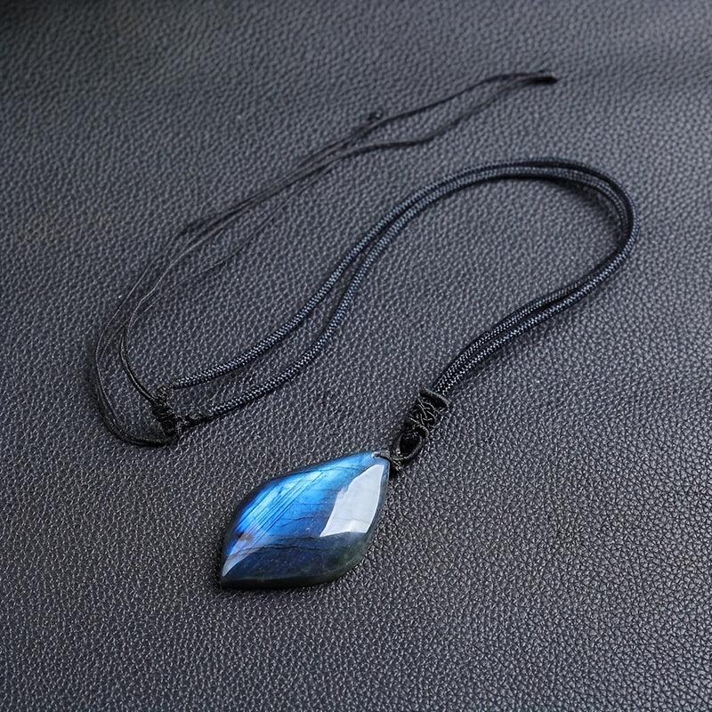 Collar de piedra lunar mágico