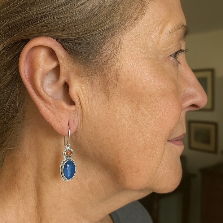 Pendientes azules y naranjas