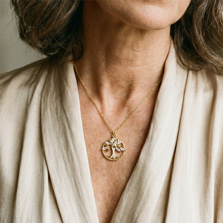 Collar Árbol de la Vida con circonita en oro