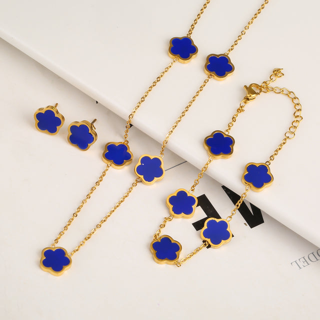 Conjunto de piezas con forma de árboles