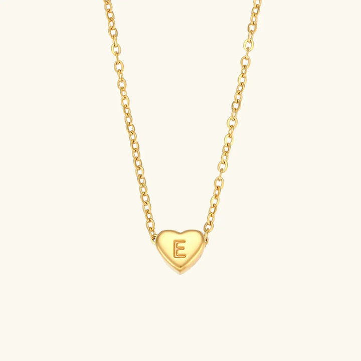 Collar de Oro con Inicial de Corazón