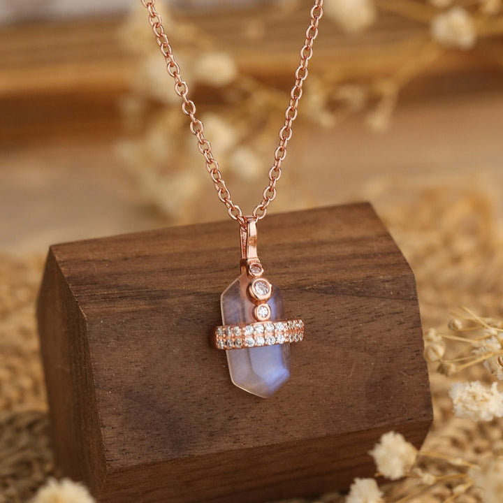 Collar Emma con piedra de luna