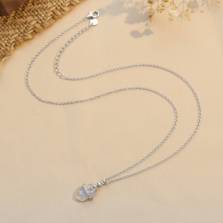 Collar Emma con piedra de luna