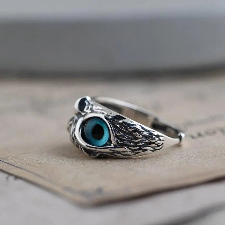 Anillo ajustable Búho de la buena suerte en plata con ópalo
