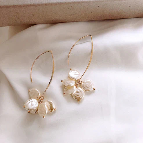 Elegantes pendientes con perla y cristal