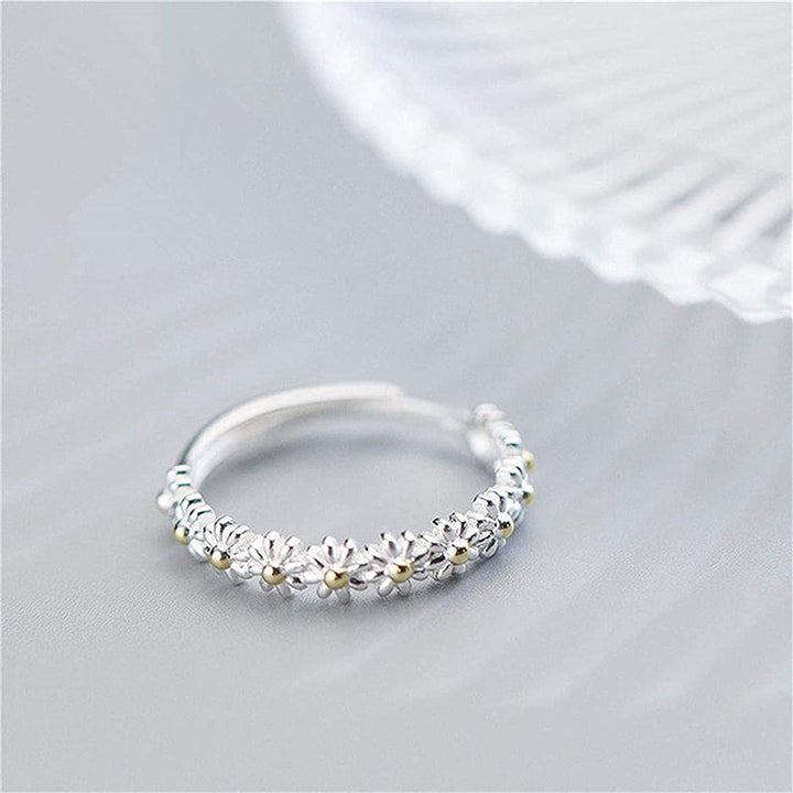 Anillo ajustable en plata y esmalte pintado a mano con margaritas
