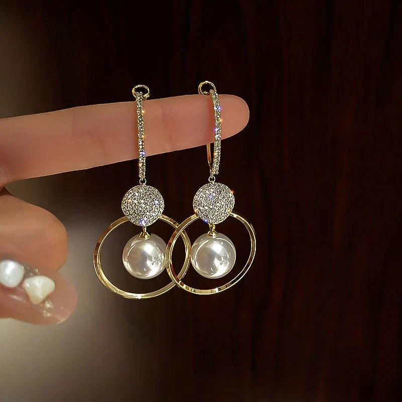 Pendientes de lujo con perlas cultivadas y circonita
