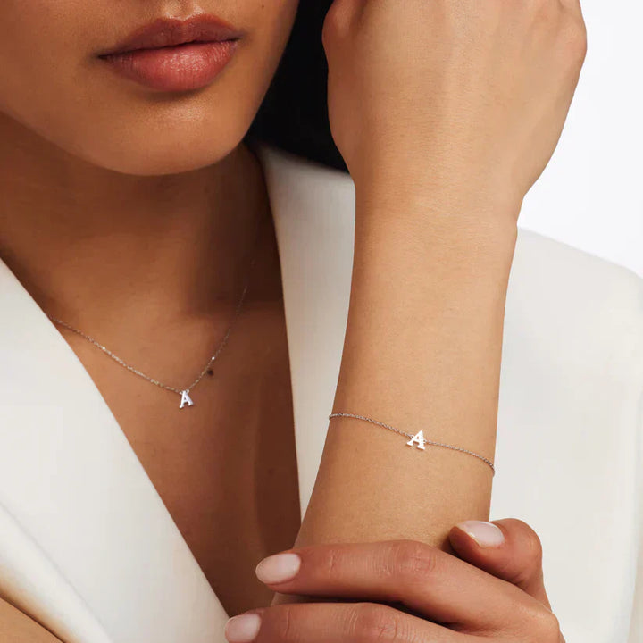 Pulsera de Elegancia con Inicial