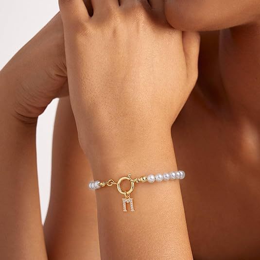 Pulsera de Oro con Perlas y Letra