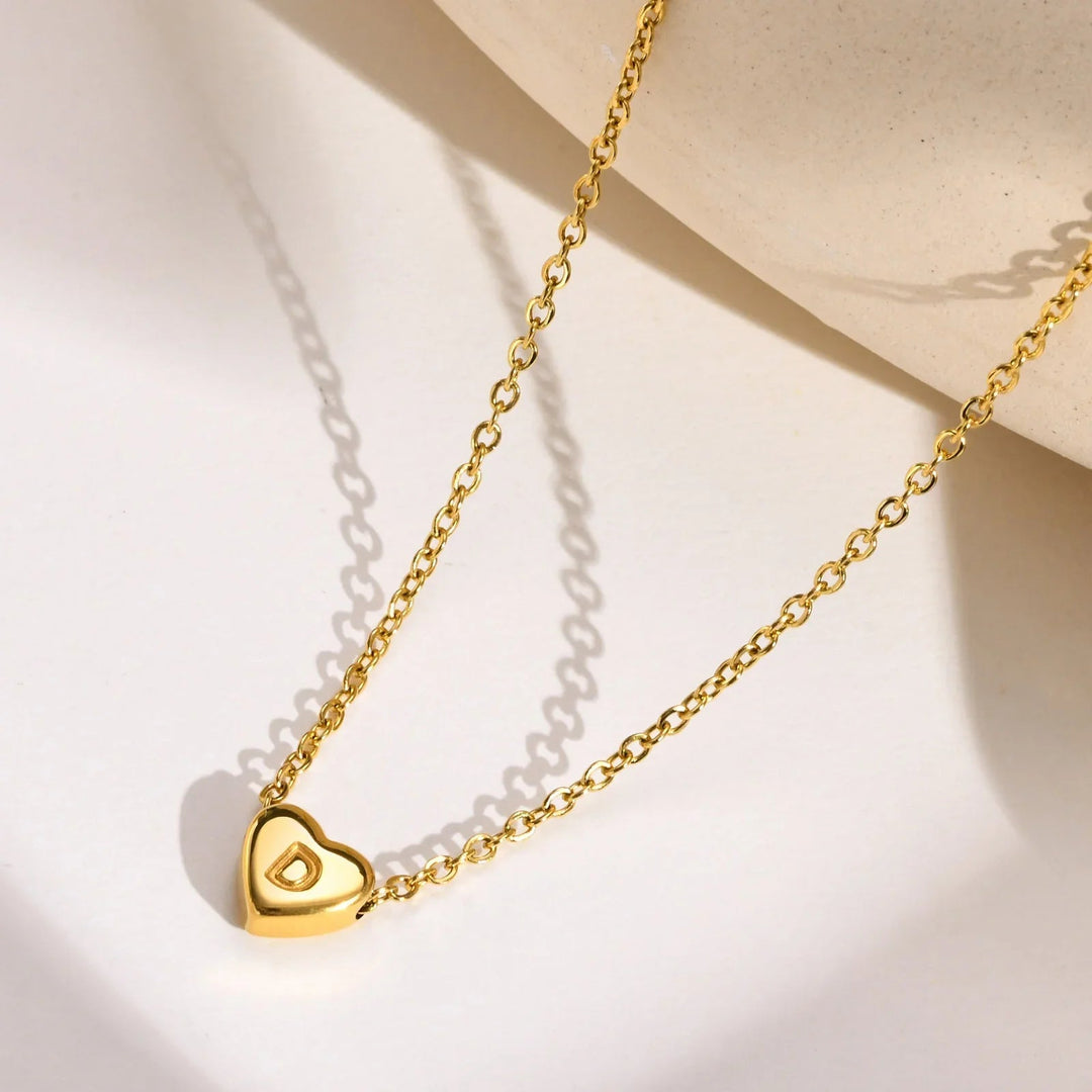 Collar de Oro con Inicial de Corazón