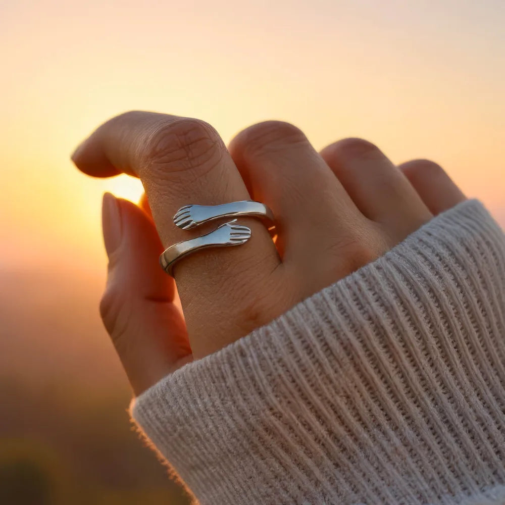 Envuelto En Amor - Anillo Abrazo (Ajustable)