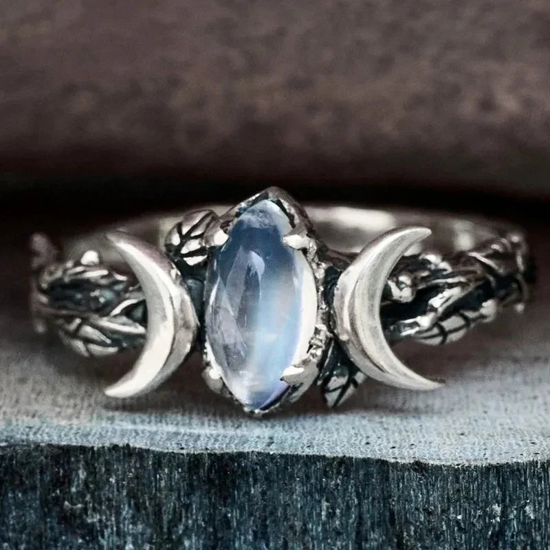 Anillo de piedra lunar