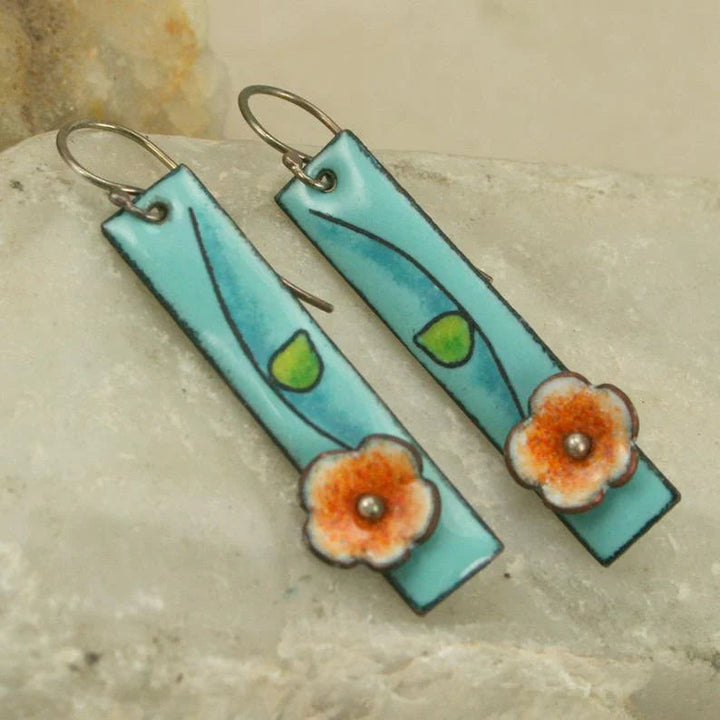 Pendientes florales con esmalte