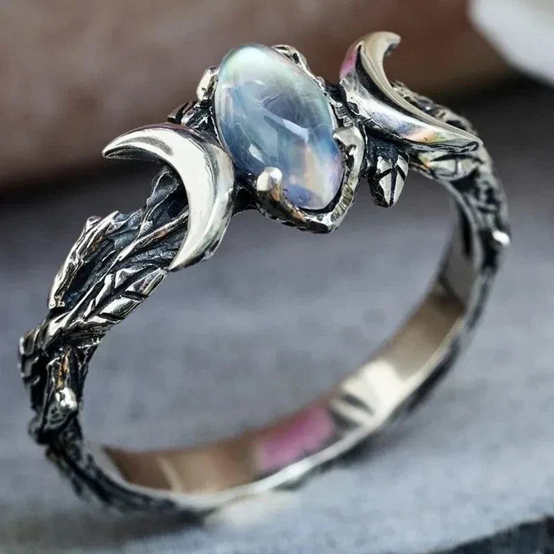 Anillo de piedra lunar