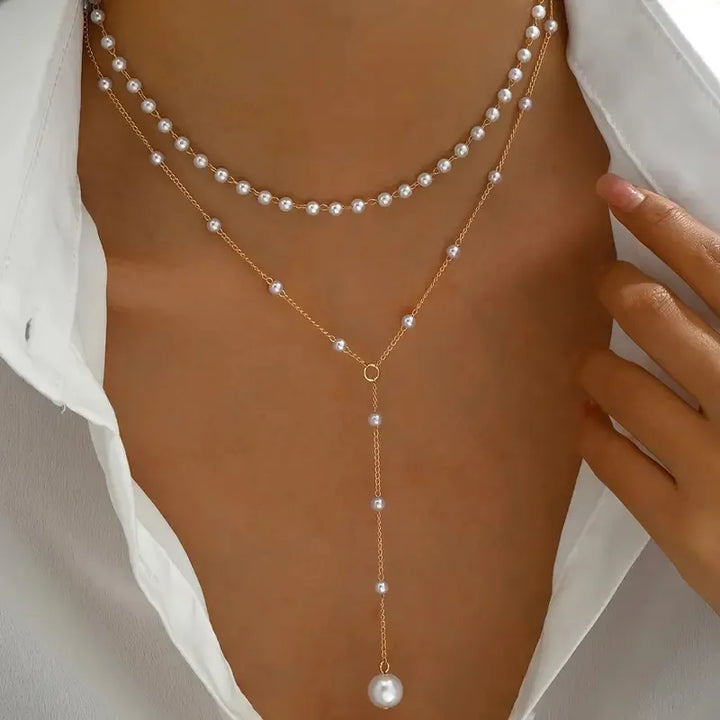 Collar de dos vueltas con perlas colgantes