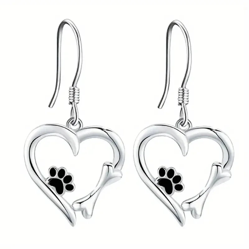 Pendientes de plata con diseño de corazón y pata