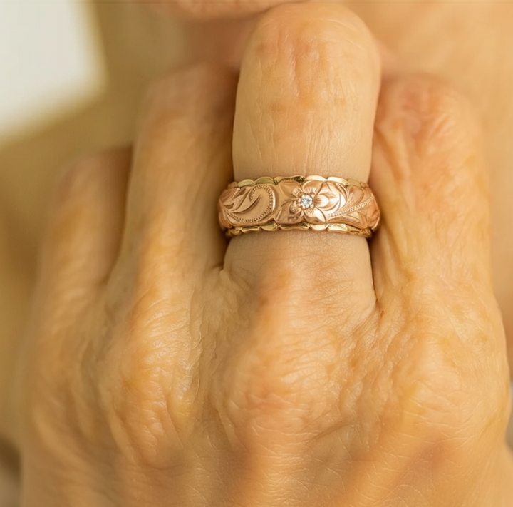 Anillo vintage con flor rosa dorada