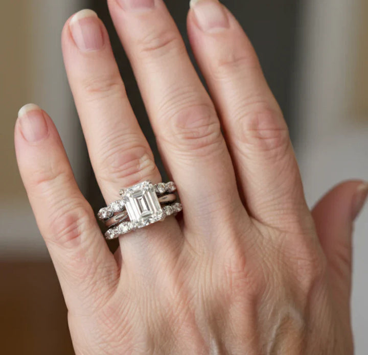 Anillo vintage de plata con capas brillantes