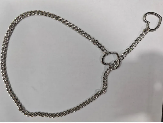Collar Lara con corazón de acero inoxidable