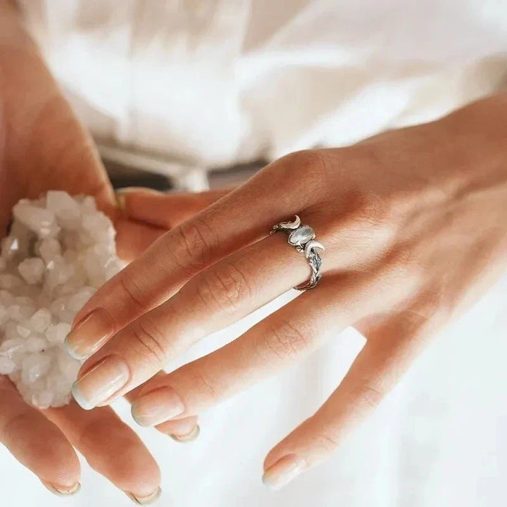 Anillo de piedra lunar