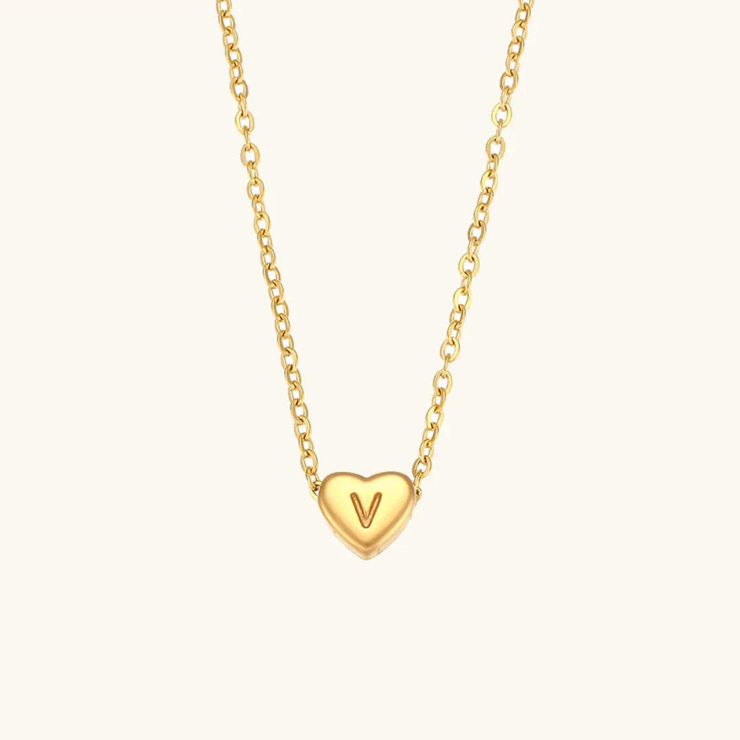 Collar de Oro con Inicial de Corazón