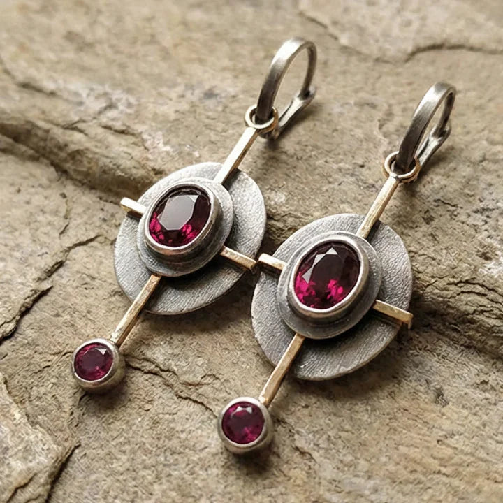 Pendientes boho con cristal de granada en plata de ley