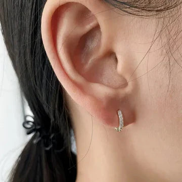 Pendientes dorados con colgante de inspiración costera
