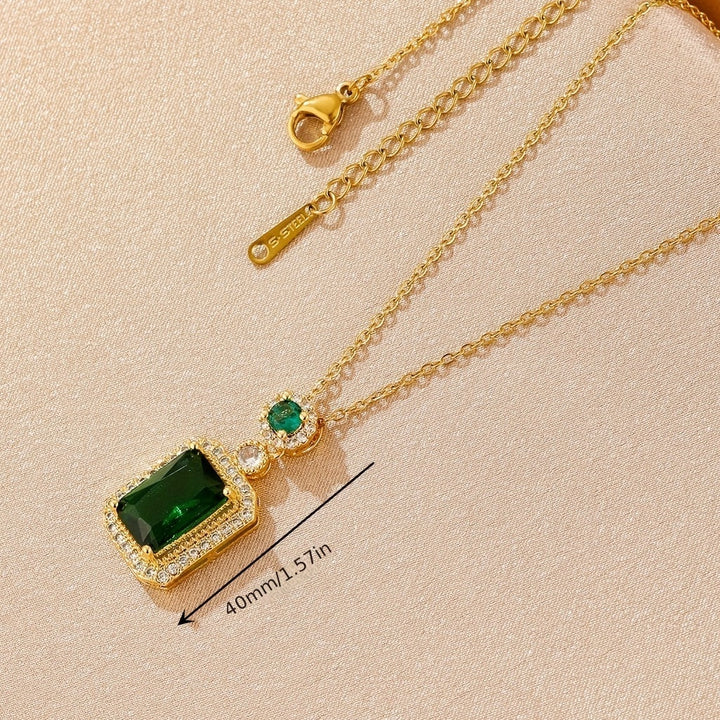 Collar Greta con piedra esmeralda