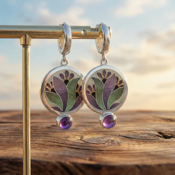 Pendientes boho con cristales morados en plata de ley