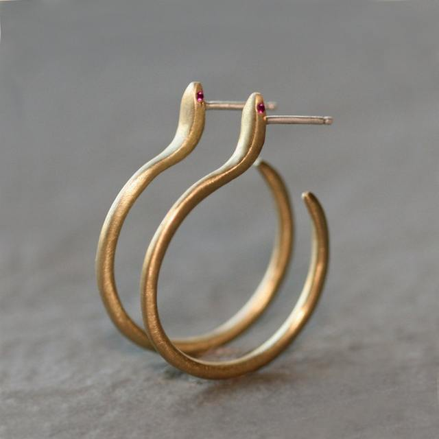 Pendientes de aro dorados vintage