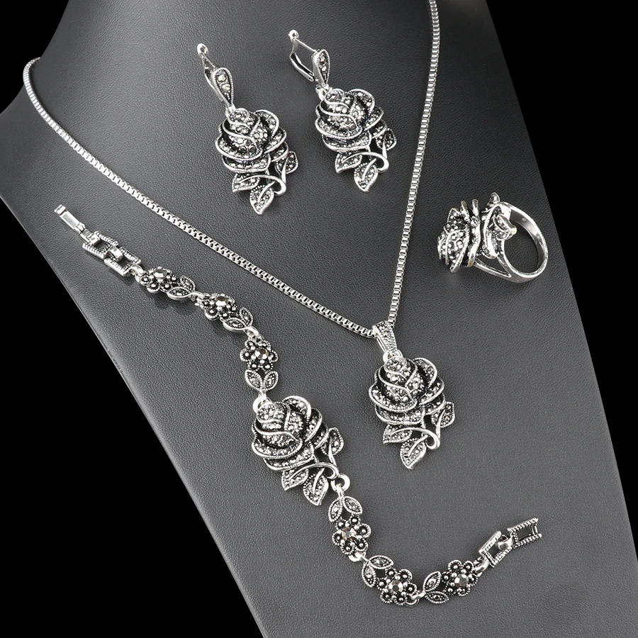 Elegante conjunto en plata con circonita