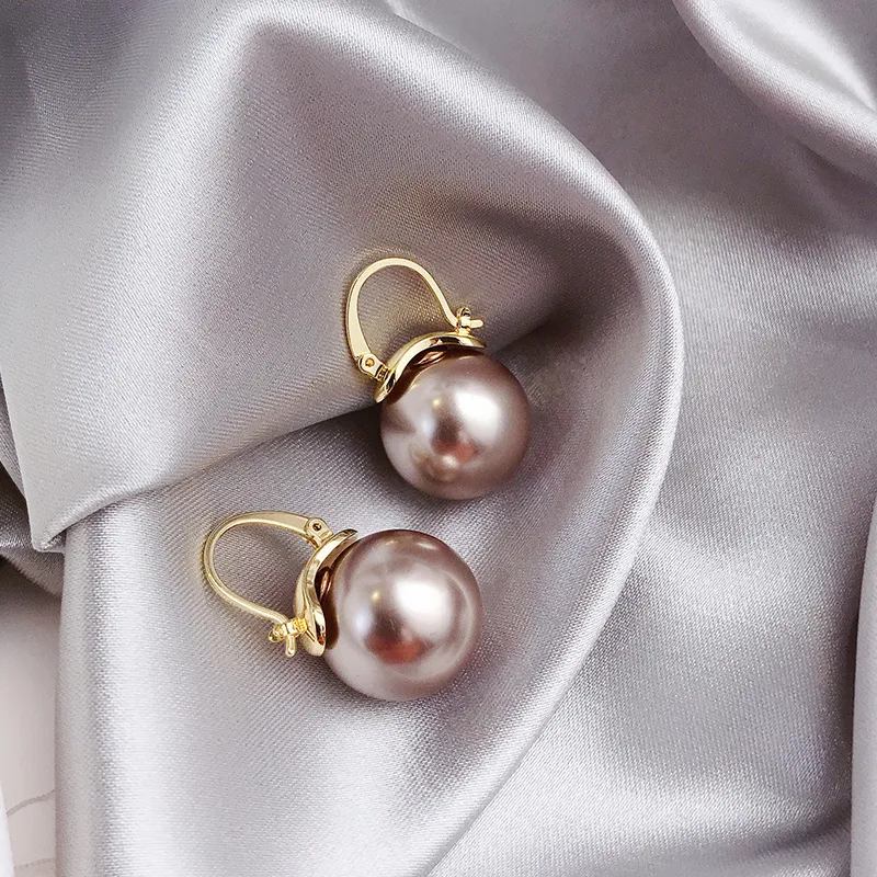 Pendientes de perlas en bronce