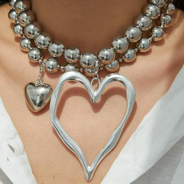 Conjunto de 2 Collares con Cuentas en Forma de Corazón
