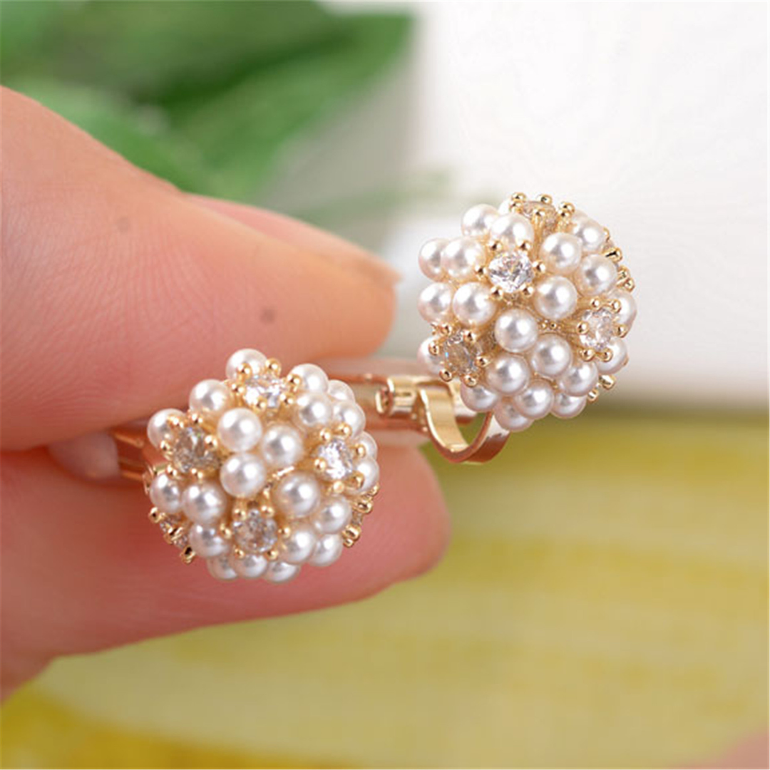 Pendientes vintage con incrustaciones de perlas