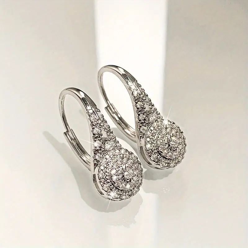 Pendientes redondos con gota brillante