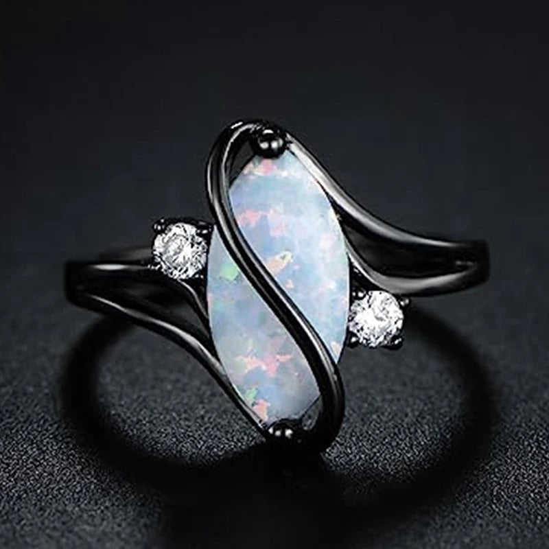 Anillo Vintage Negro con Piedra Preciosa
