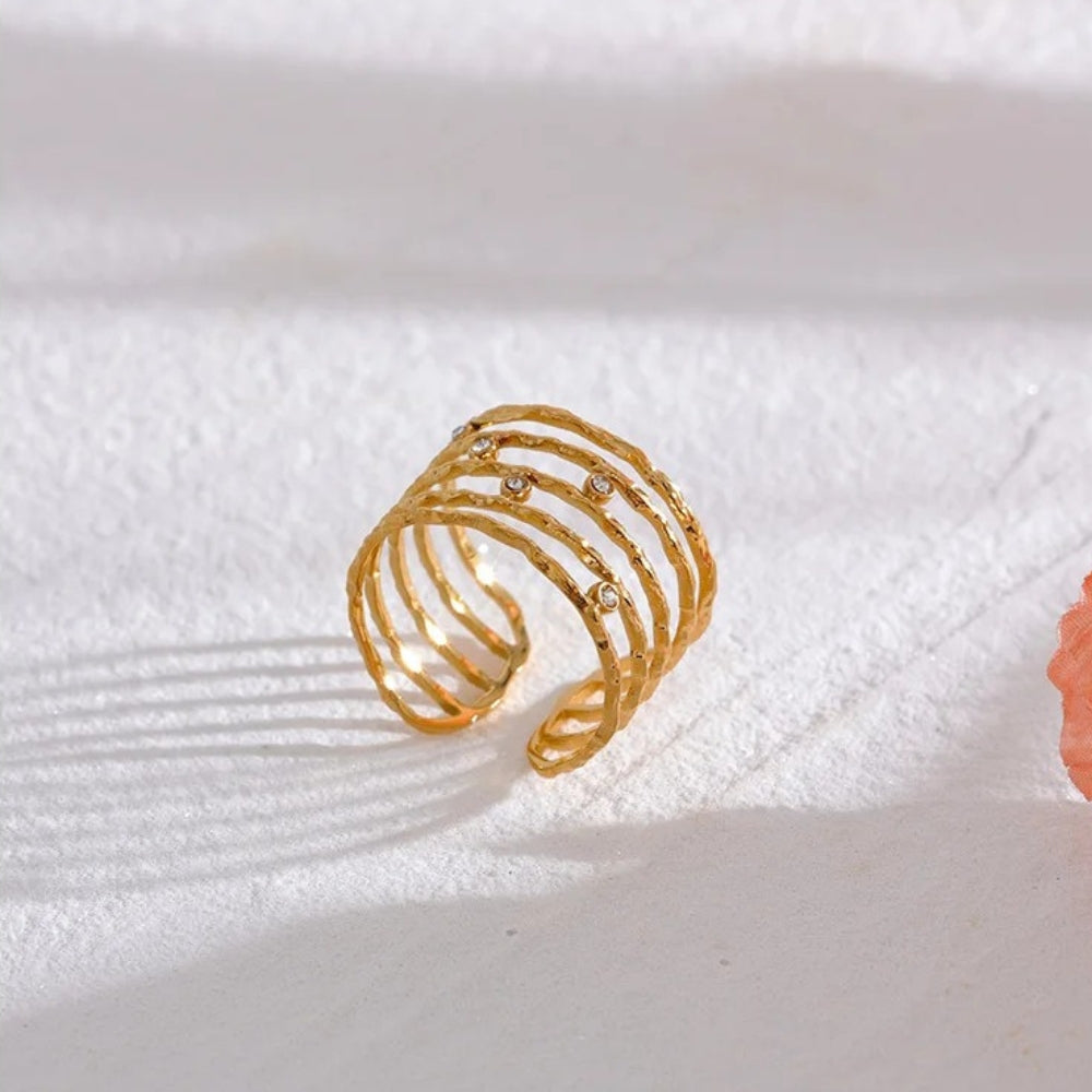 Anillo ancho con brillo dorado (Ajustable)